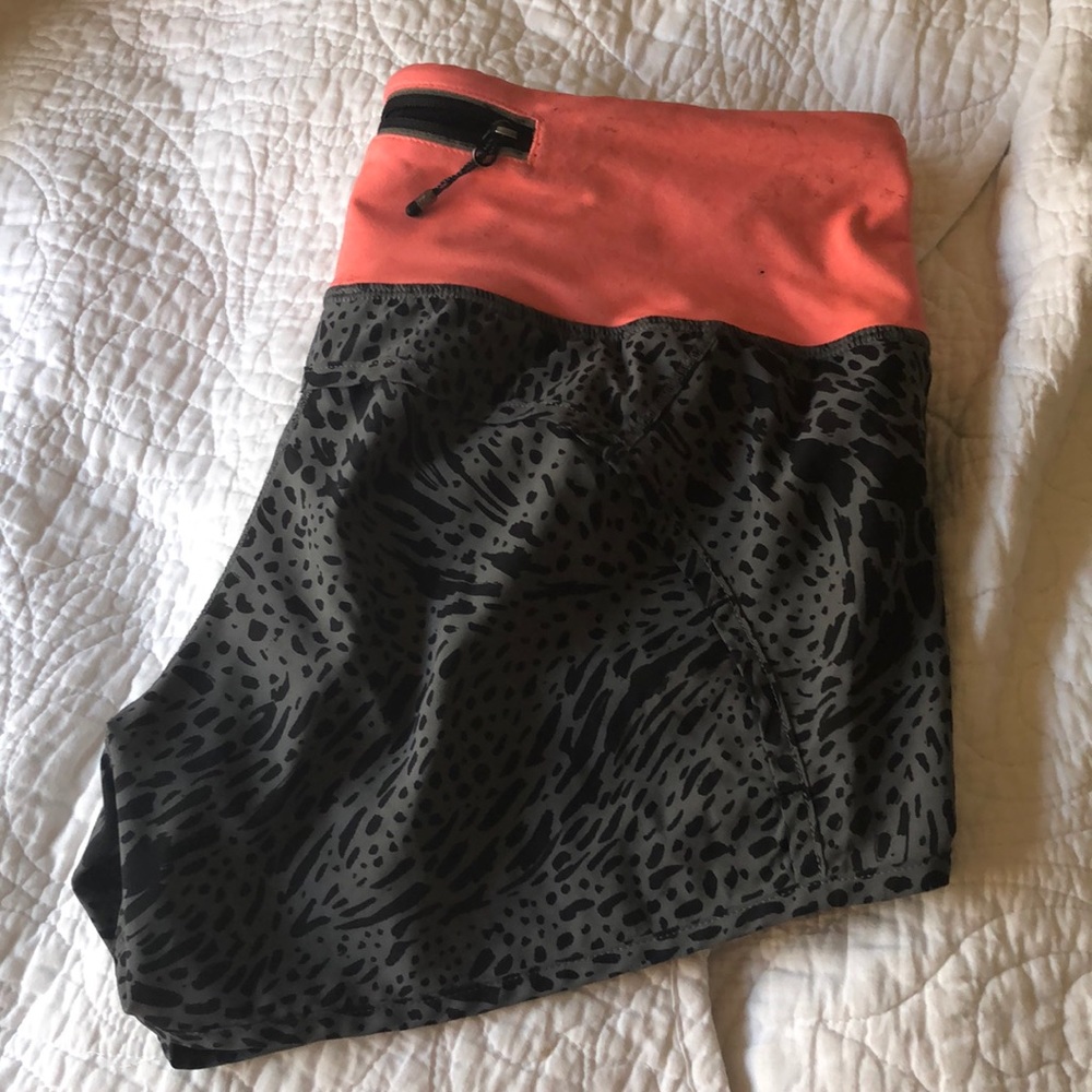 lululemon shorts size 4